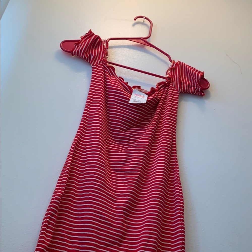 Women’s small striped red and white dress